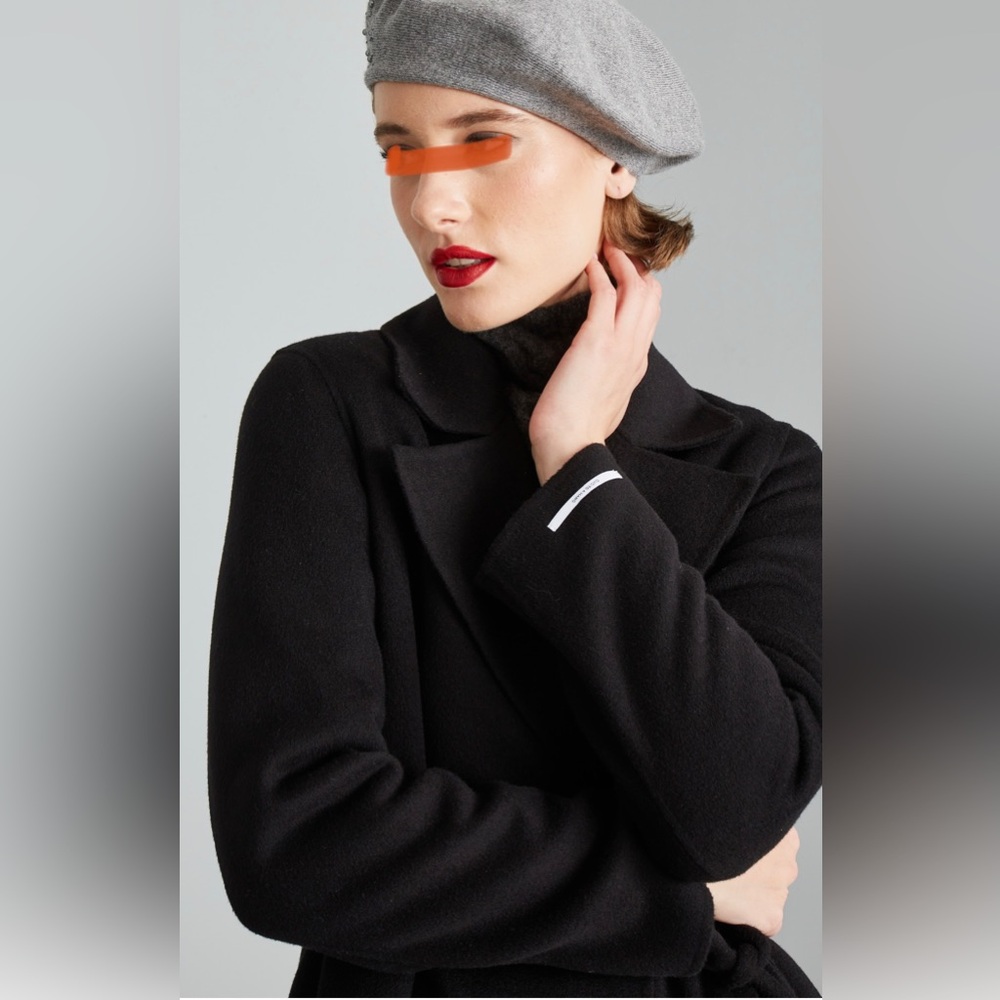 Intrend by Max Mara Beret with Beads Size: OS Fall/Winter/Holiday - Picture 2 of 11